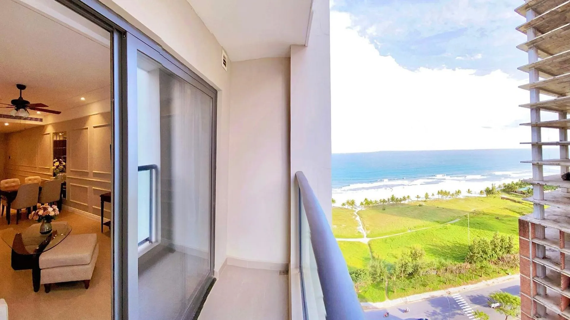 Luxurious Apartment Free Pool Sauna Gym Da Nang Vietnam