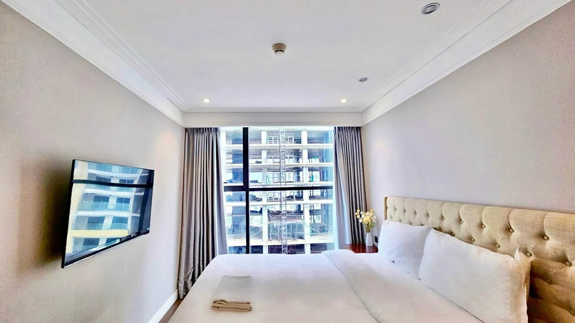 Luxurious Apartment Free Pool Sauna Gym Da Nang Vietnam